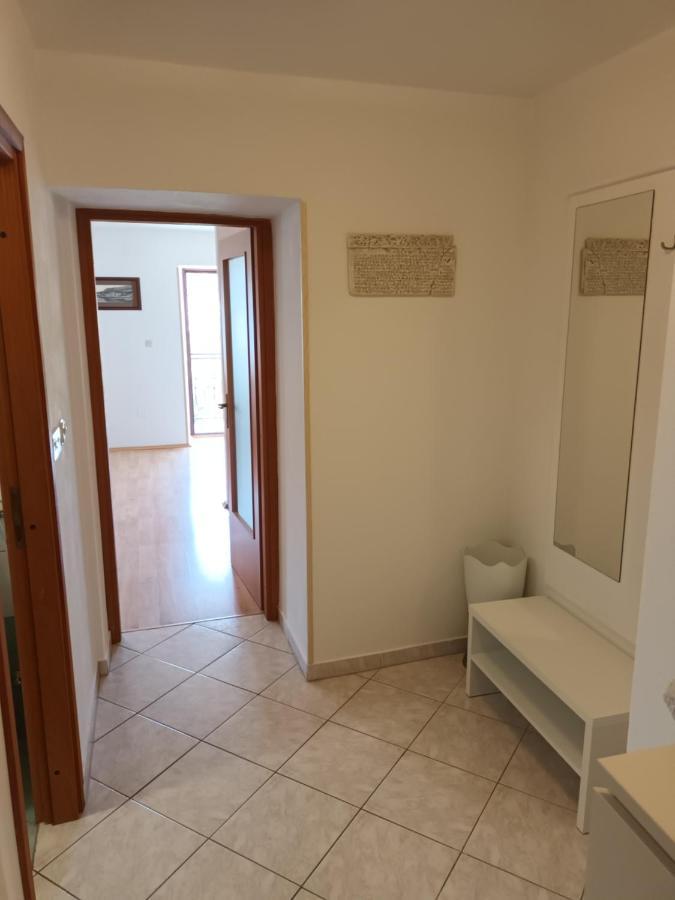 Apartments Dorcic Baška Eksteriør billede