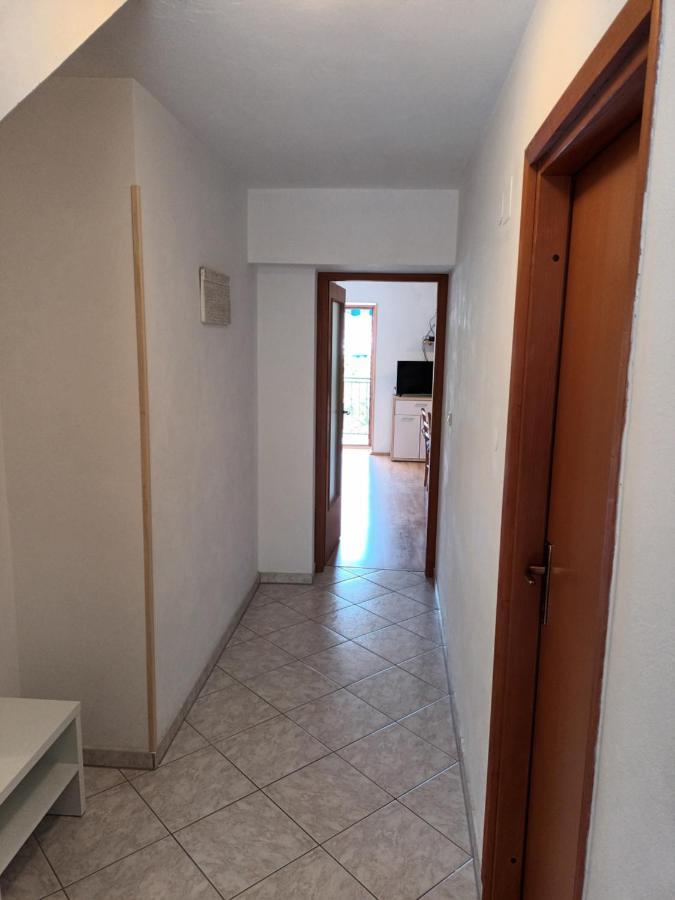 Apartments Dorcic Baška Eksteriør billede