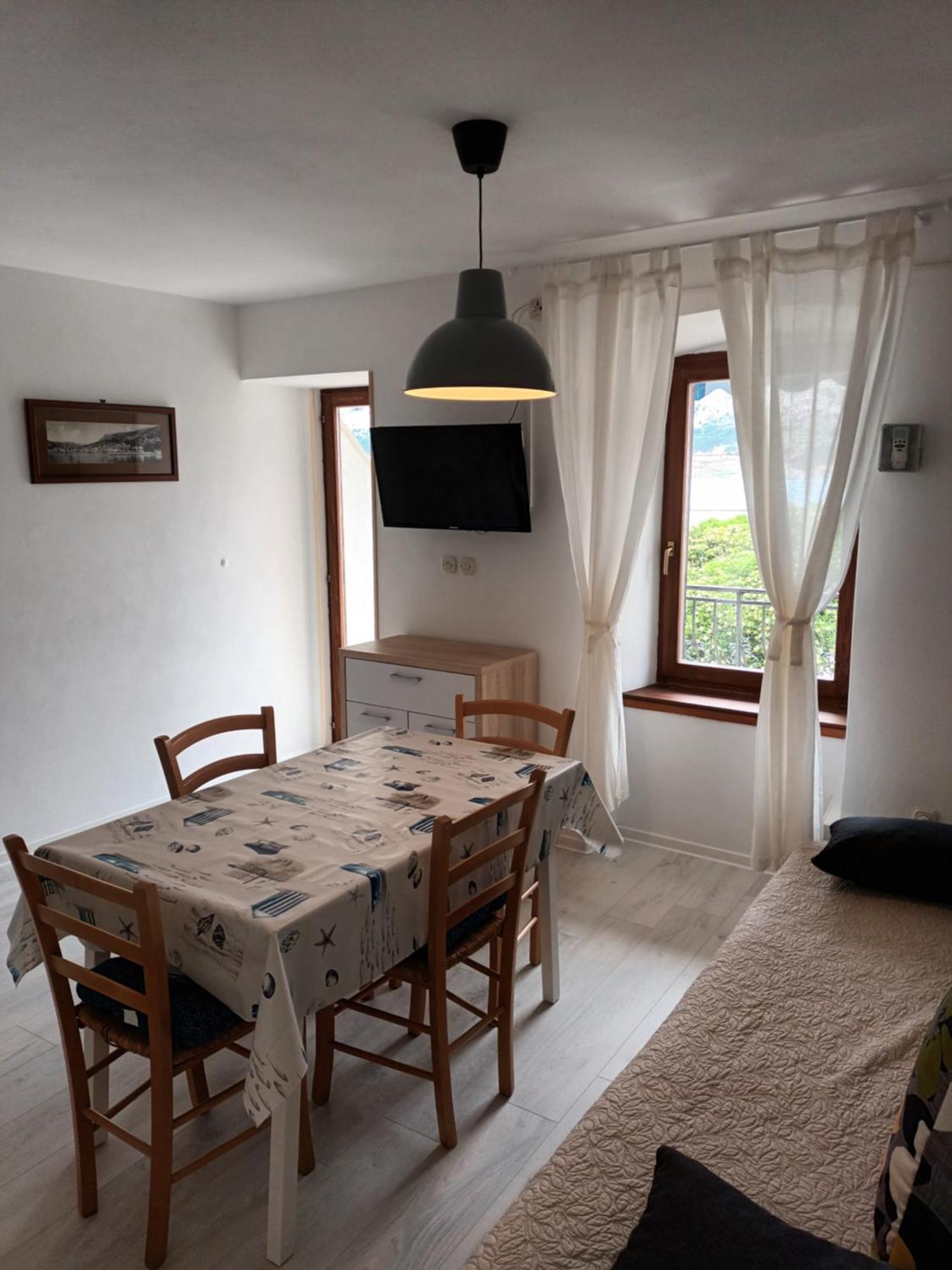 Apartments Dorcic Baška Eksteriør billede
